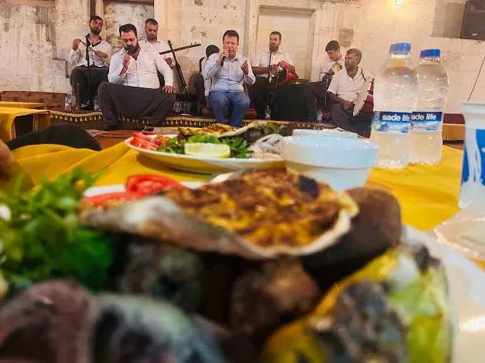 Urfa Sıra Gecesi : Urfa'nın En İyi Sıra Gecesi Mekanı - 2 urfa-sira-gecesi-yemek
